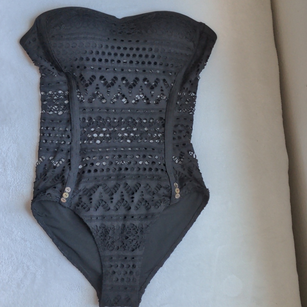 Black swimsuit medium